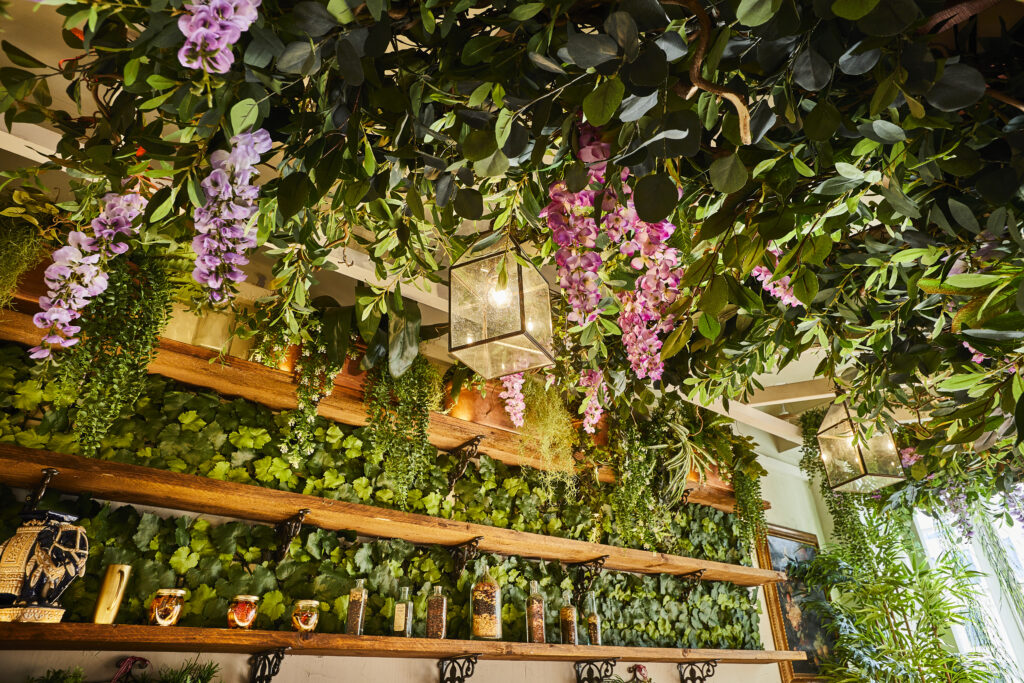 Mr Fogg’s Saloon at Botanical Tavern – Fitzrovia gallery image